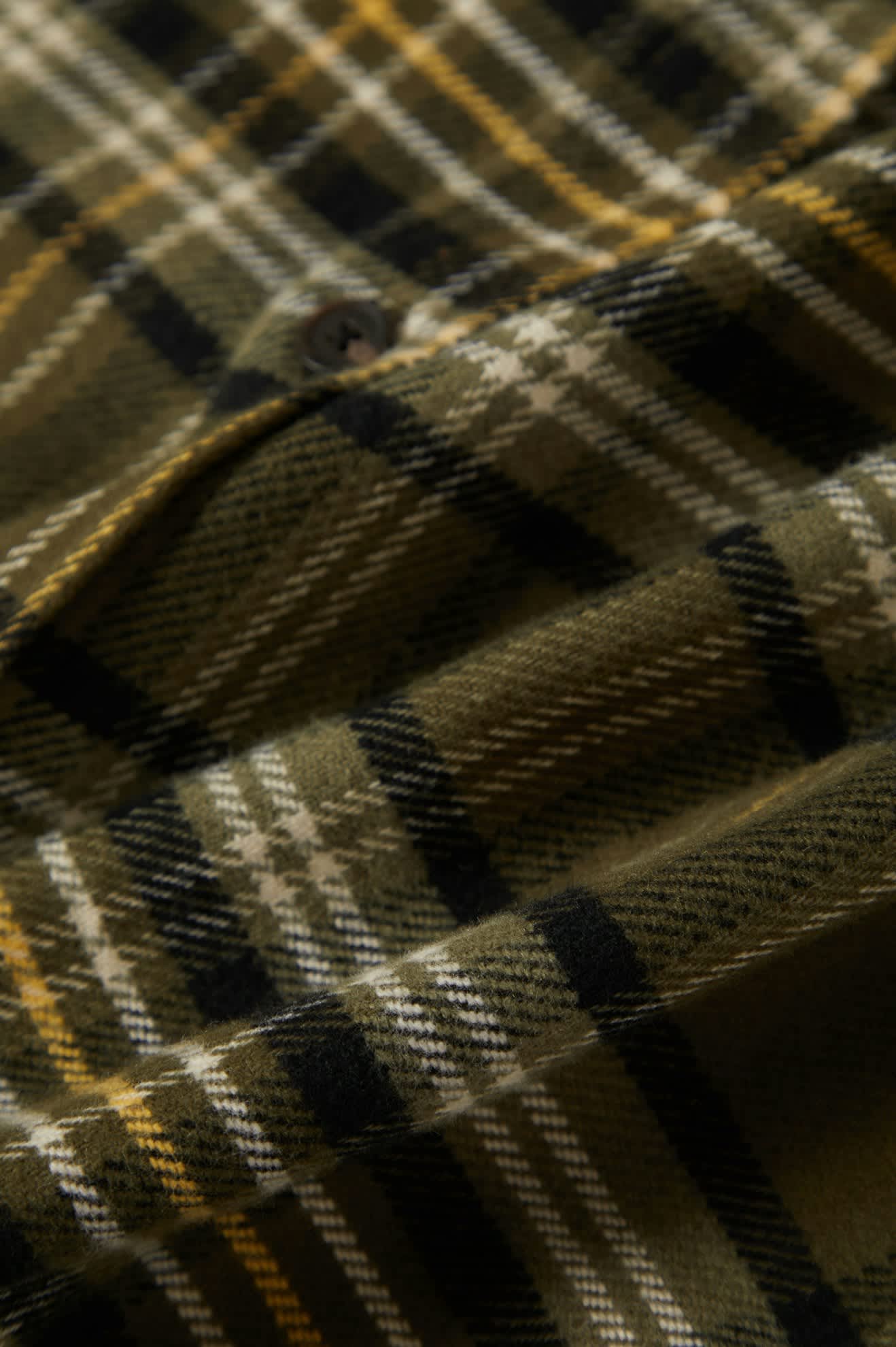 Men's Bowery L/S Flannel in the color Ivy Green/Olive Surplus/Black - Additional Laydown image