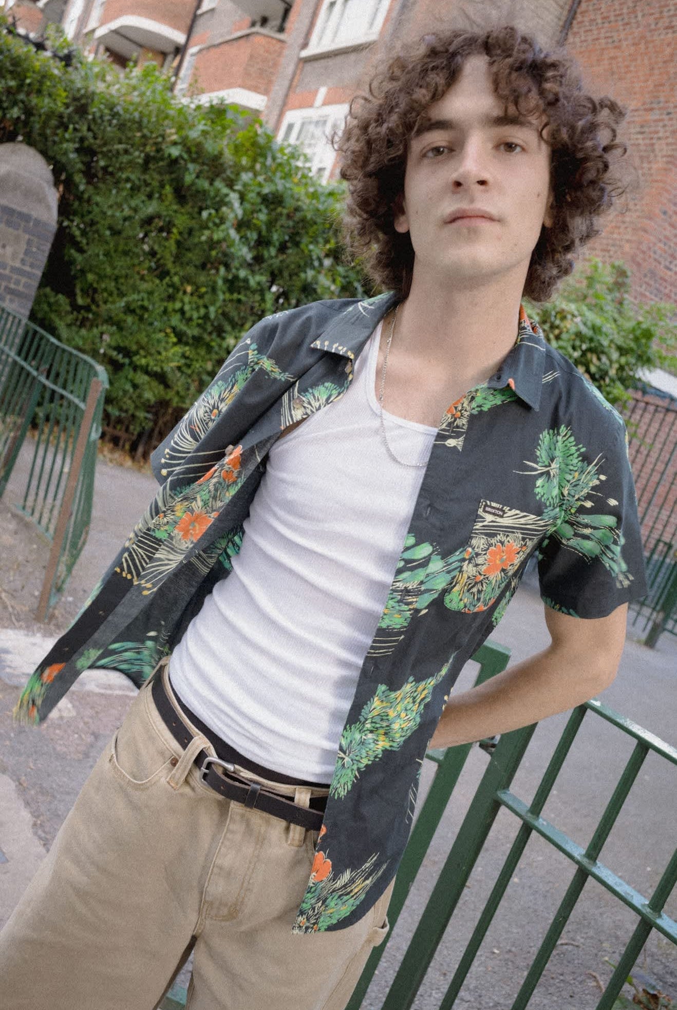 Men's Charter Print Shirt in the color Black/Floral - Men's Lifestyle 2.0