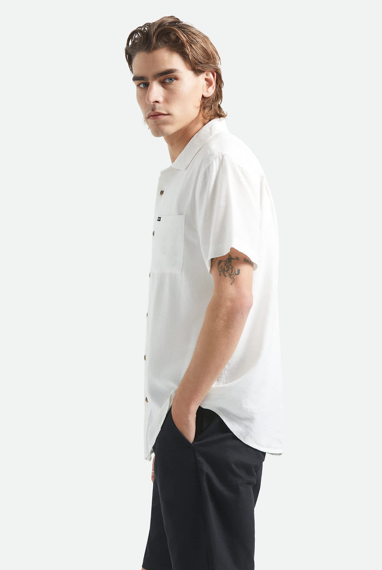 Men's Charter Slub Short Sleeve Shirt in the color Off White - Men's Side View