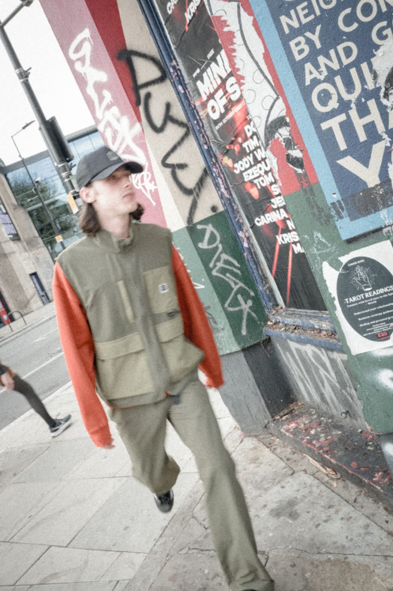 Men's Journey Utility Pant in the color Dark Olive/Olive Surplus - Men's Lifestyle 3.0
