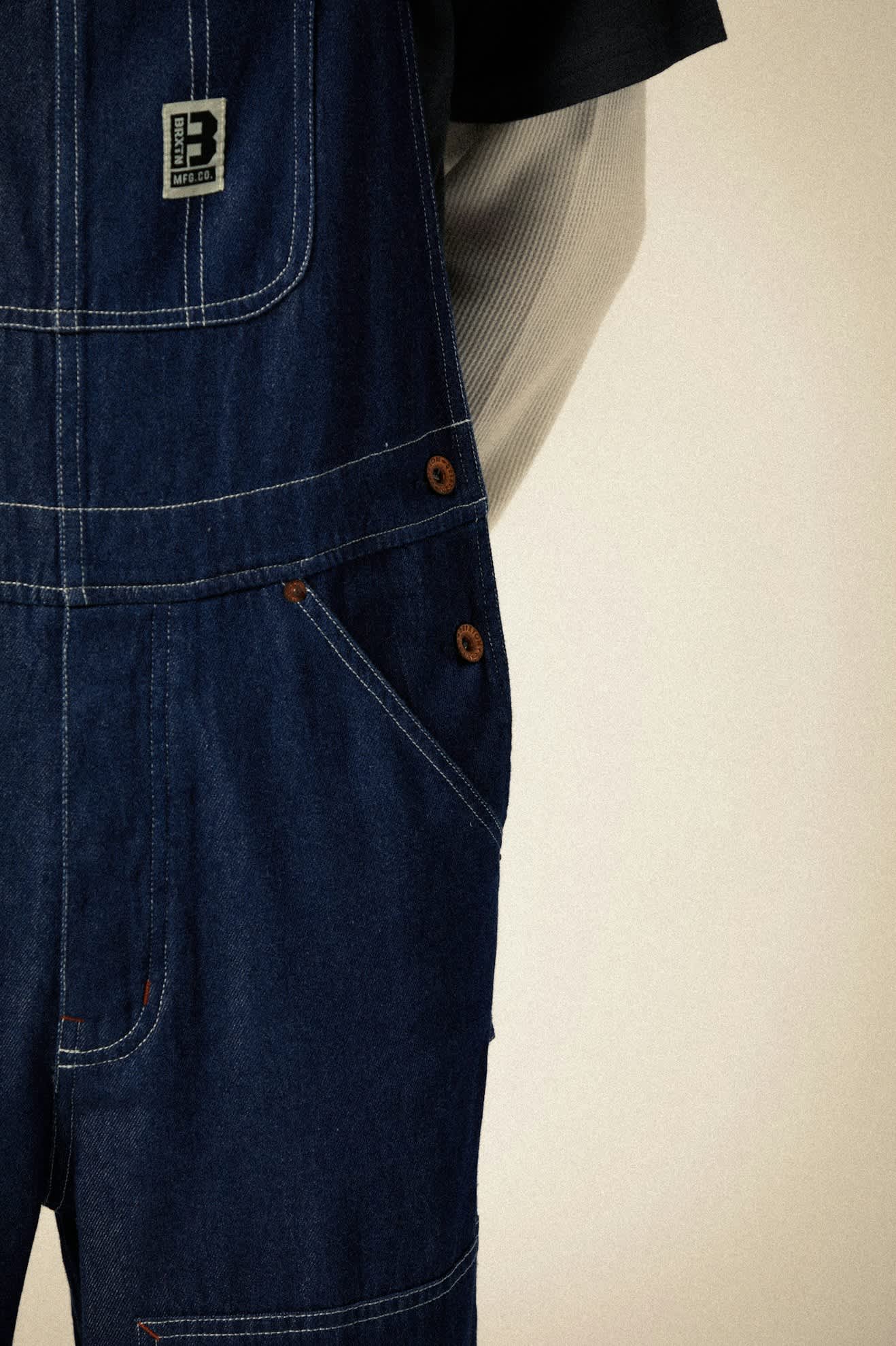 Men's Builders Overall in the color Rinse Denim - Additional Fit image