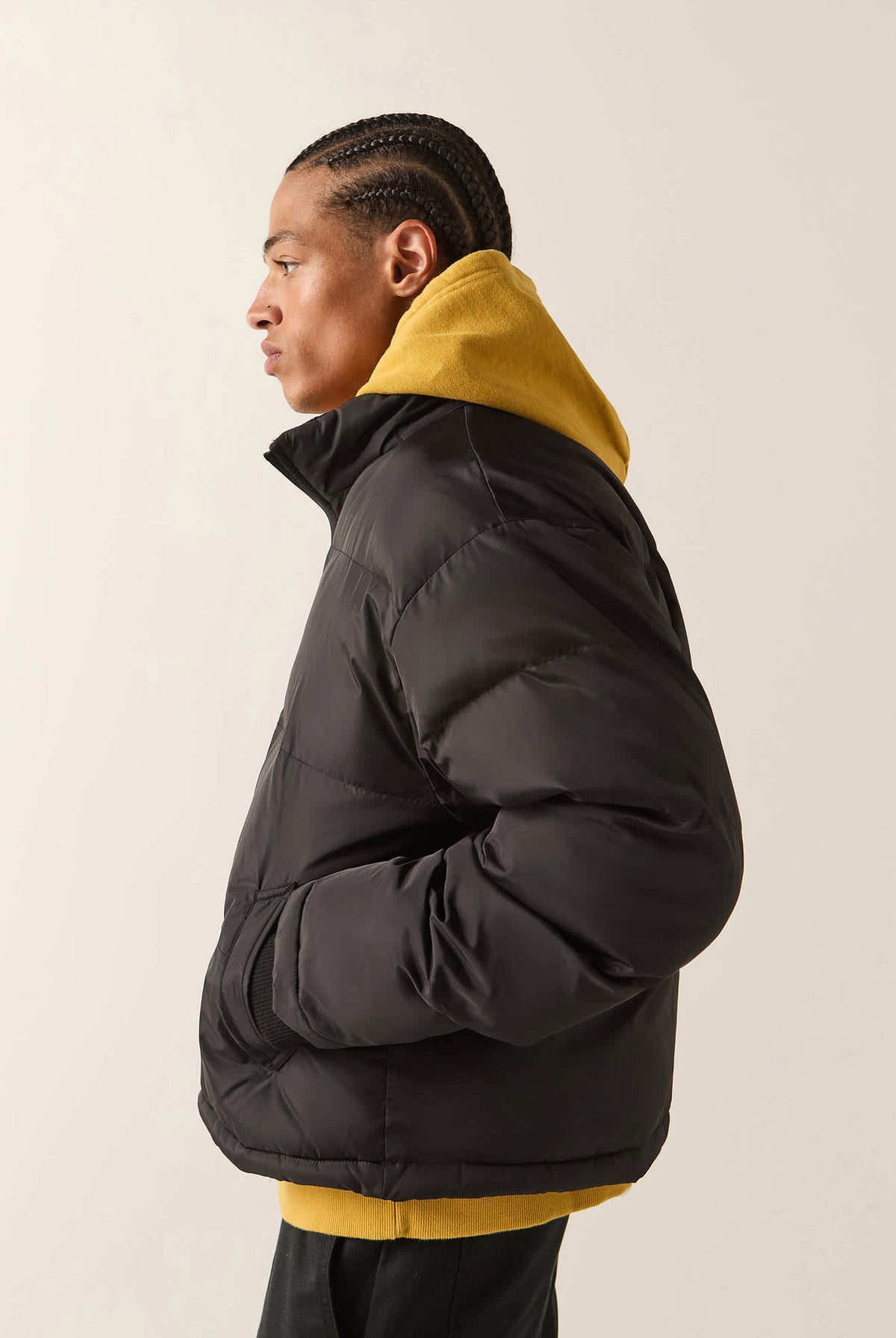 Men's Journey Puffer Jacket in the color Black - Men's Side View