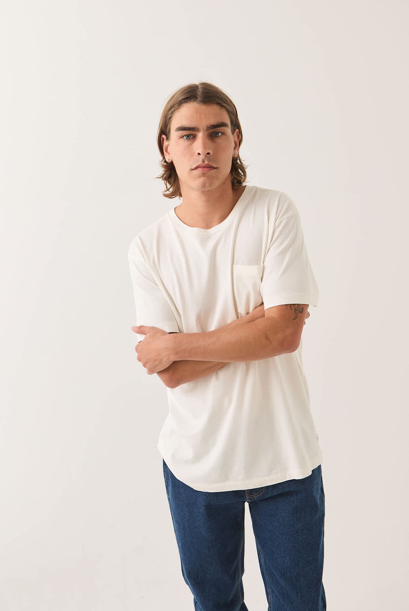 Men's Brixton Baseline Pocket T-Shirt in the color Off White Vintage Wash - Additional Fit image