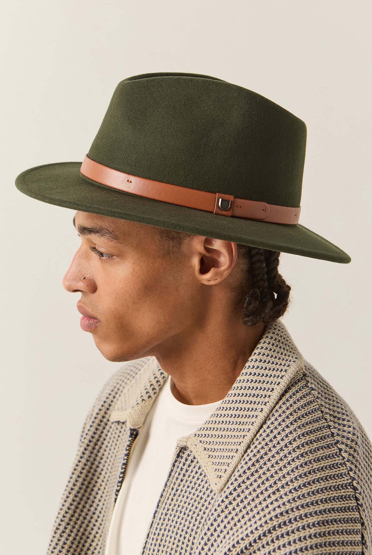 Unisex Messer Fedora in the color Ivy/Light Brown - Men's Side View
