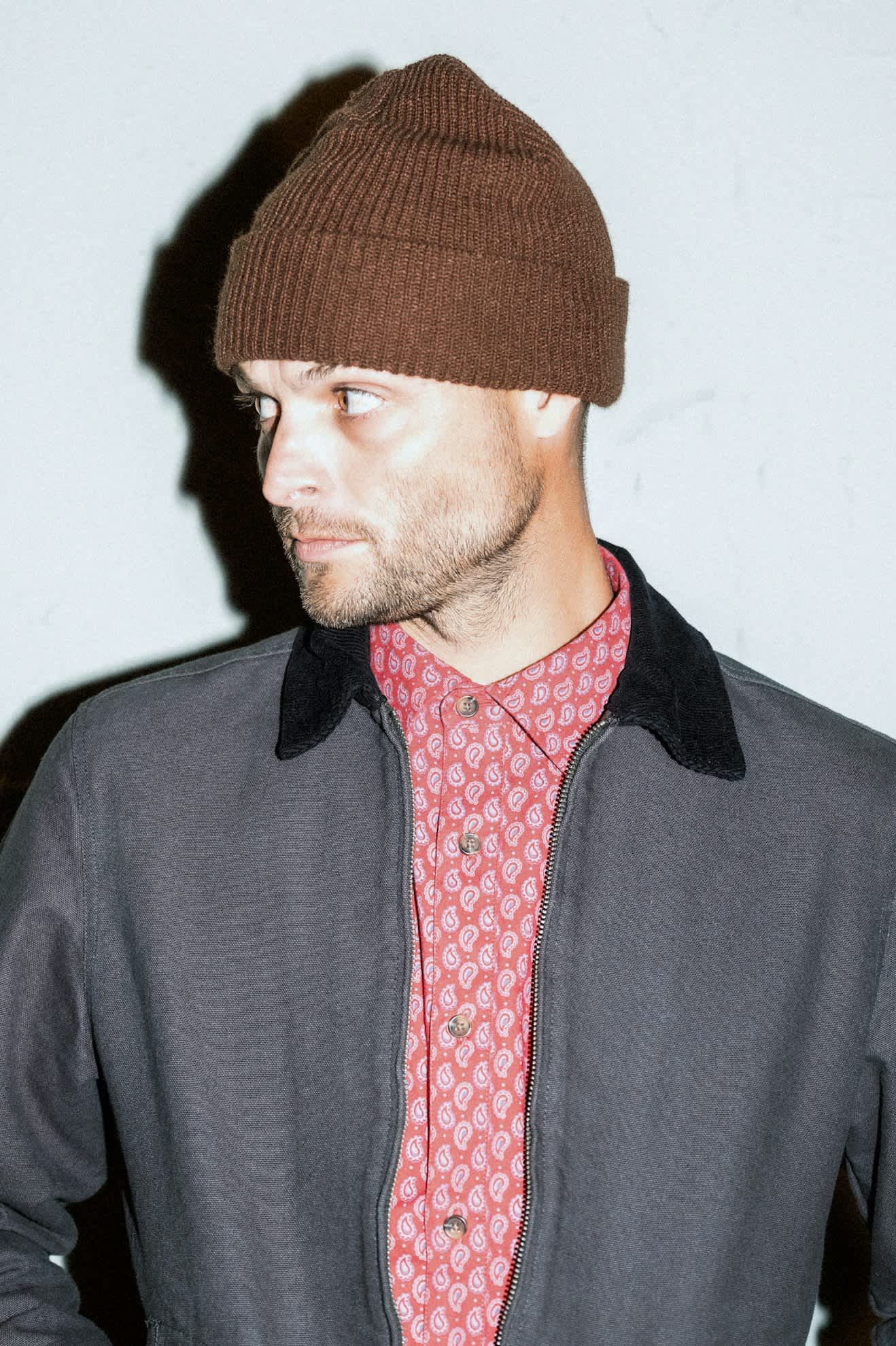 Men's Charter Print S/S Shirt in the color Rust Red/Paisley - Men's Lifestyle image