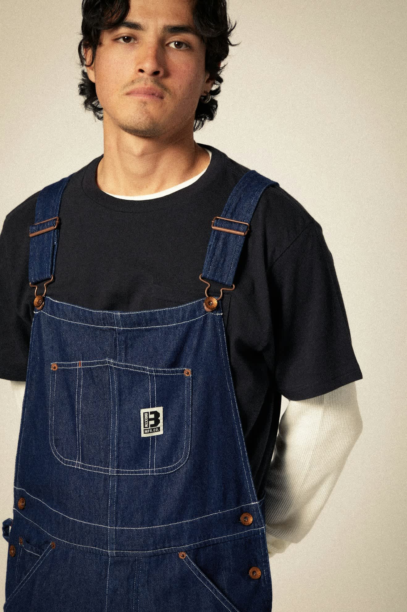 Men's Builders Overall in the color Rinse Denim - Additional Fit image