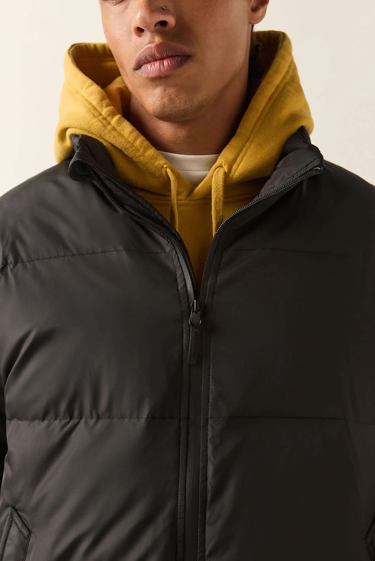 Men's Journey Puffer Jacket in the color Black - Additional Fit image