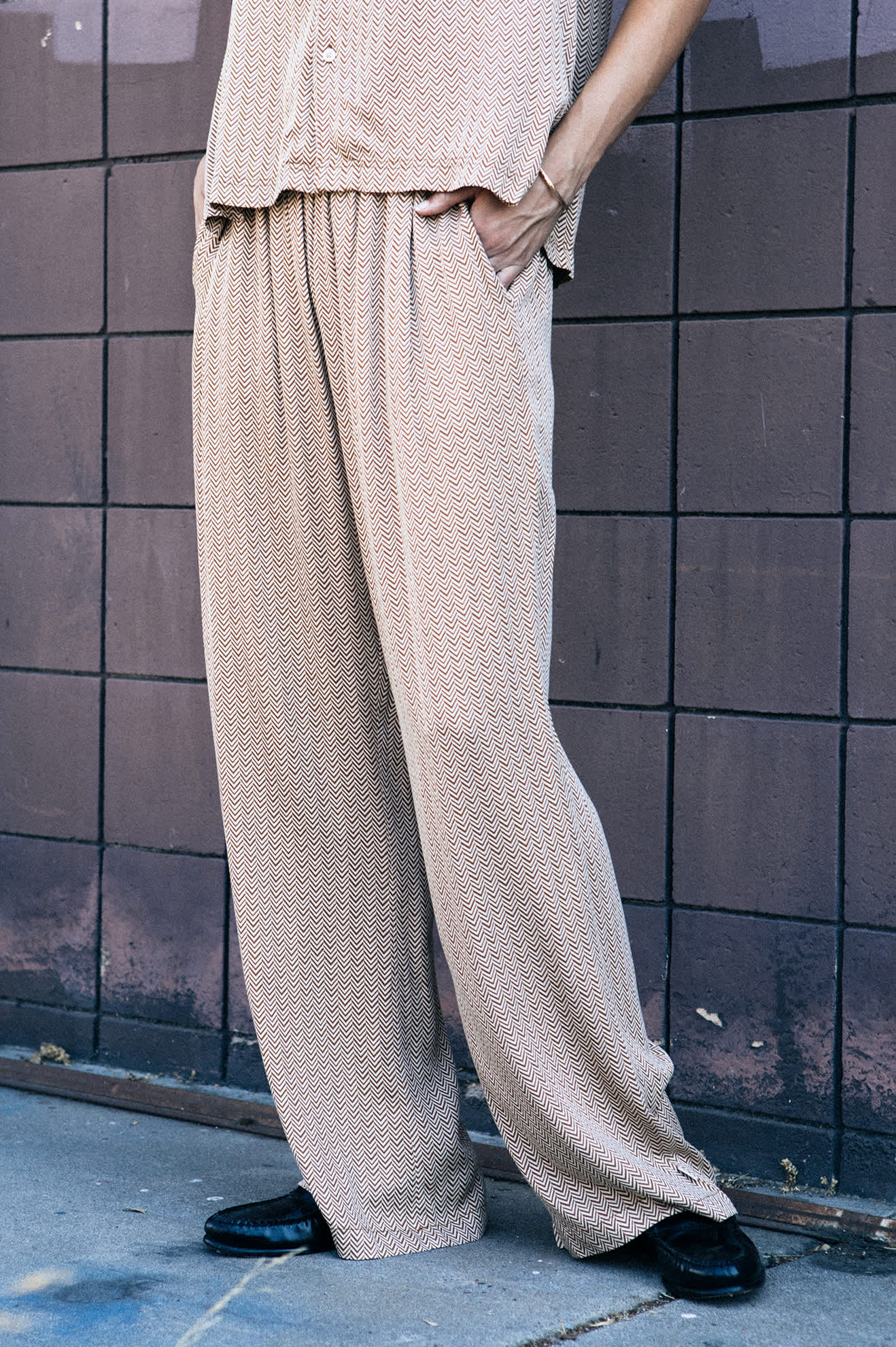 Women's Hudson Lounge Pant in the color Washed Copper/Whitecap - Men's Lifestyle image