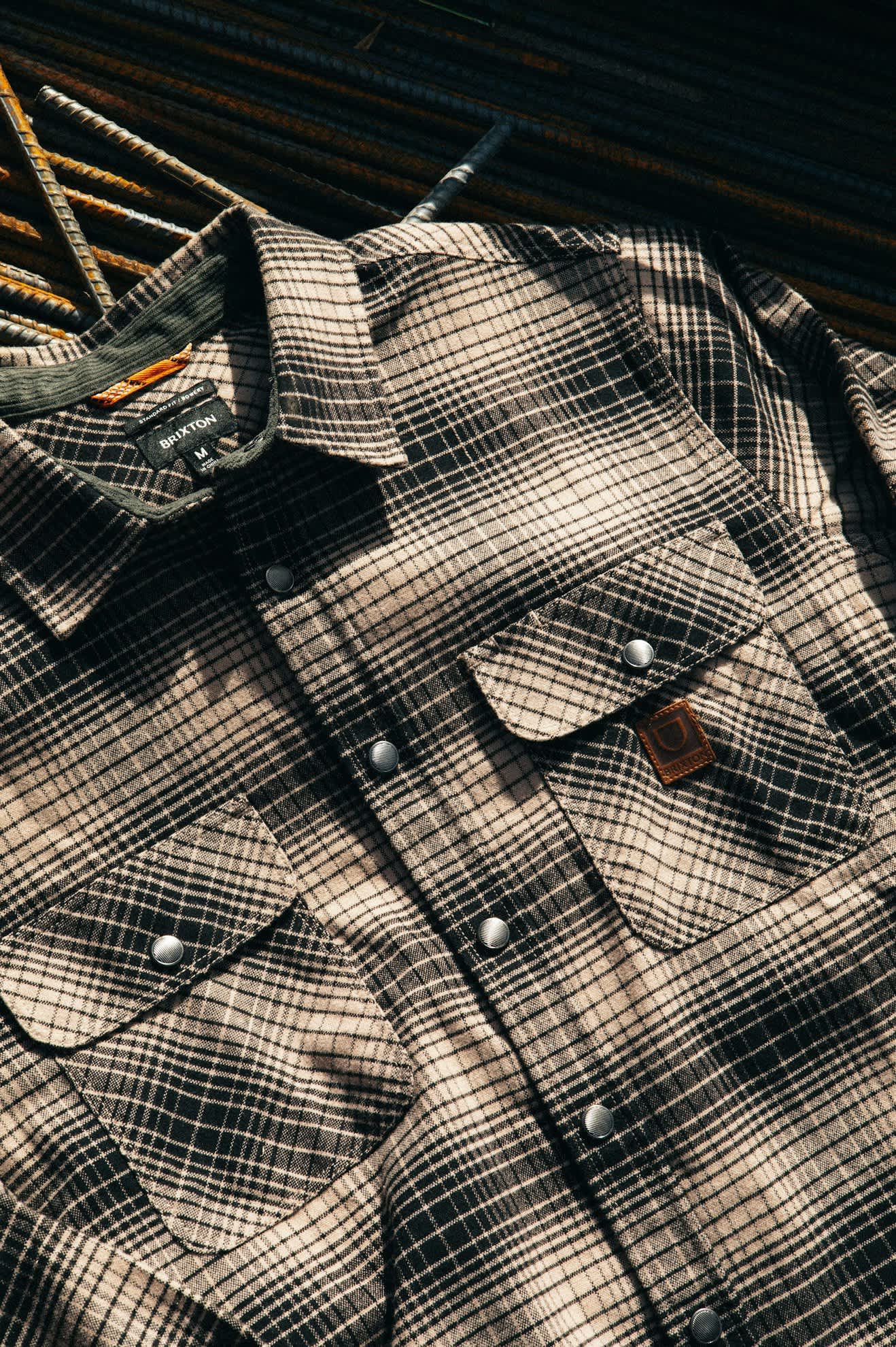 Men's Builders Bowery Stretch Water Resistant L/S Flannel in the color Black/Cinder Grey - Men's Lifestyle image