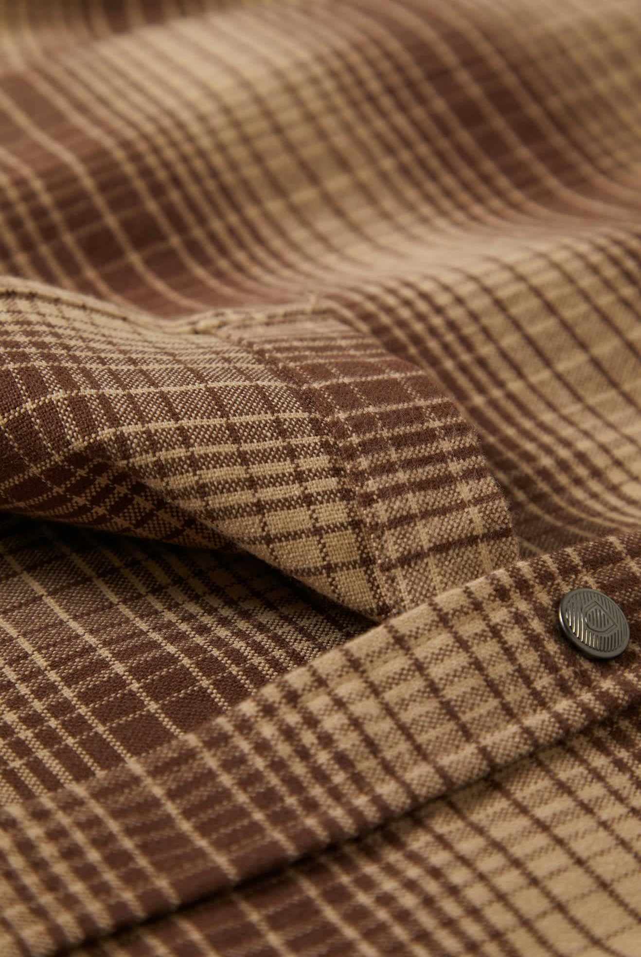 Men's Builders Bowery Stretch Water Resistant L/S Flannel in the color Pine Needle/Sunbaked - Additional Laydown image