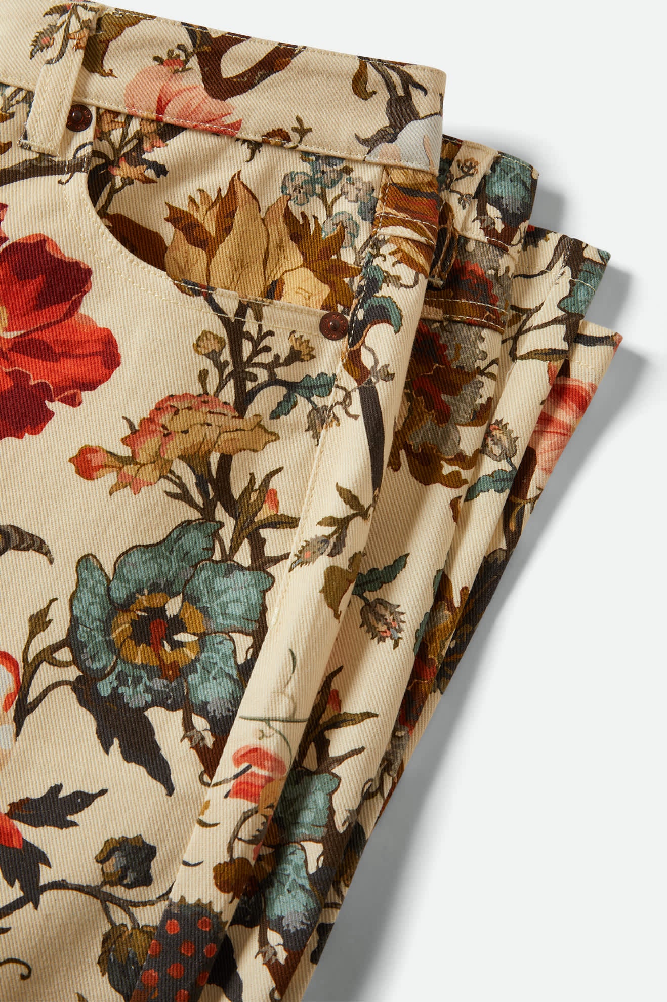 Women's Margo Cropped 5-Pocket Pant in the color Botanical Floral - Additional Laydown image