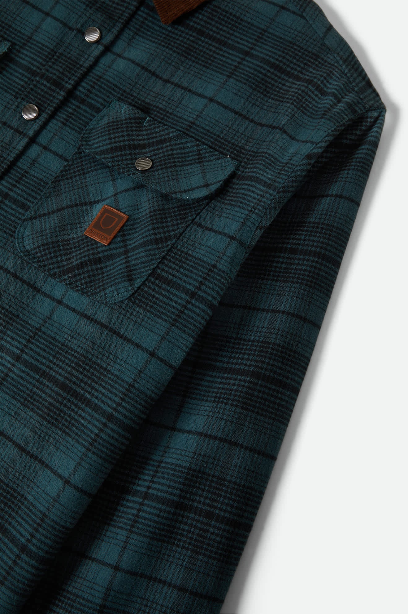 Men's Builders Bowery Performance Flannel in the color Night Sage/Black - Additional Laydown image