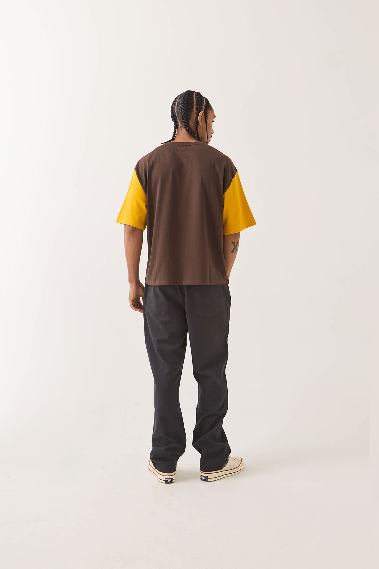 Men's Everyday E-Waist Pant in the color Black - Additional Fit image
