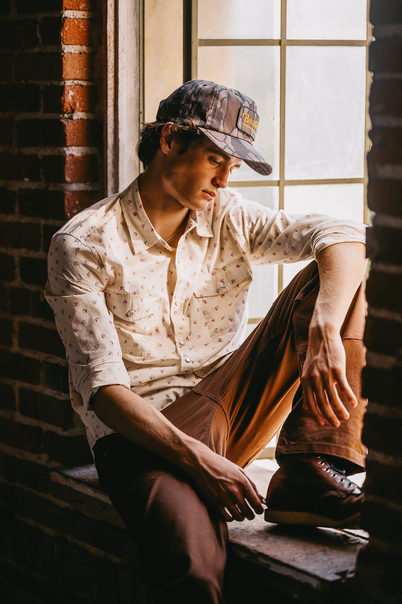 Unisex Grade Snapback in the color Bark Camo - Men's Lifestyle image