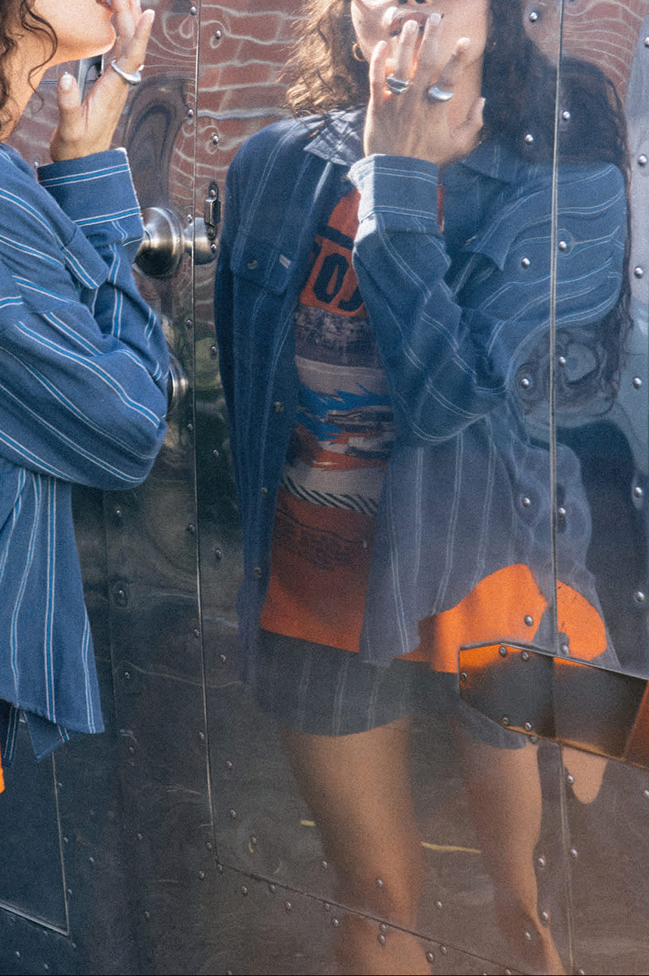 Women's Wandering L/S Overshirt in the color Berring Sea/White - Men's Lifestyle image