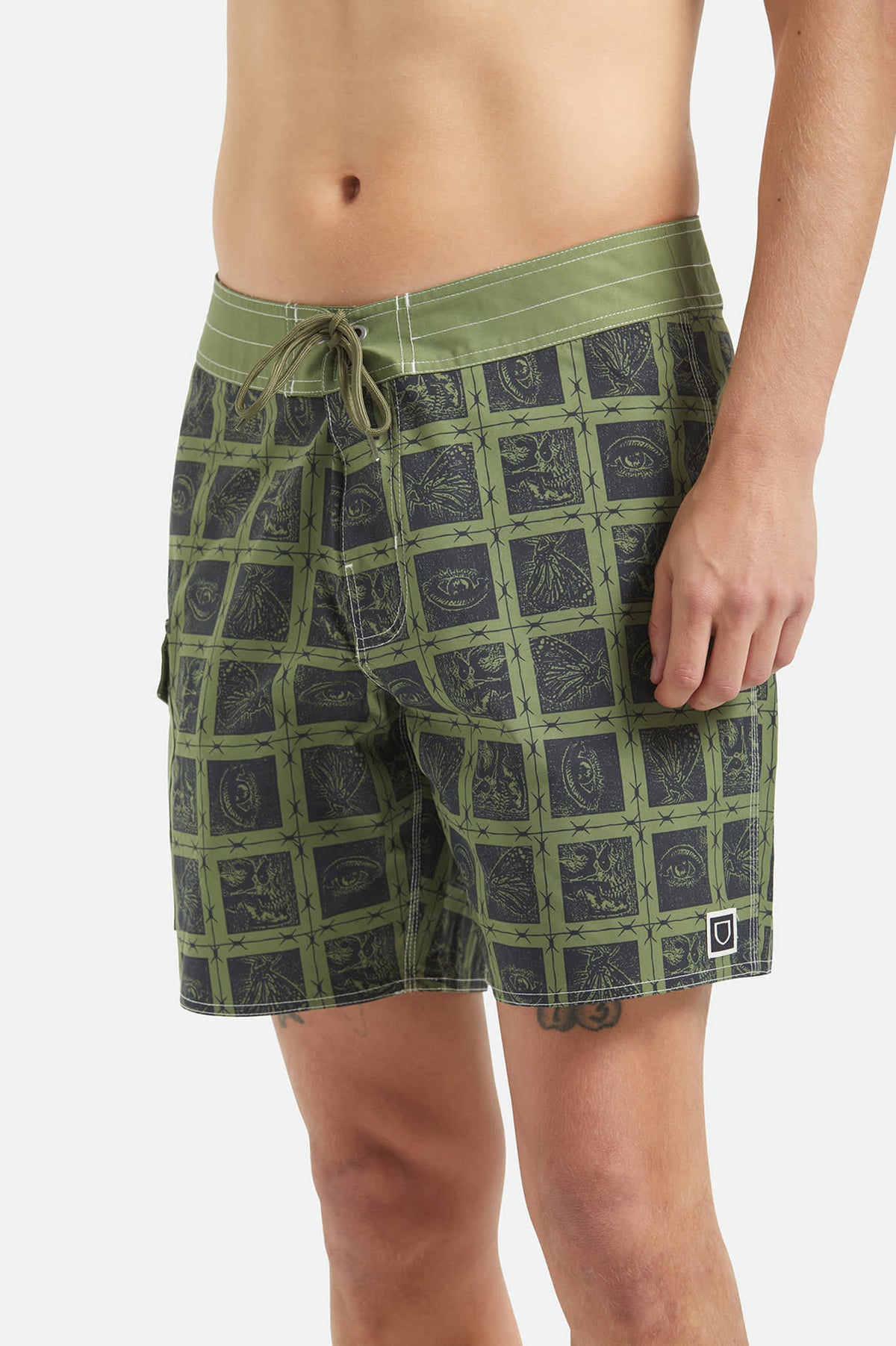 Men's Classic Trunk 17" in the color Barb Wire/Sea Kelp - Additional Fit image