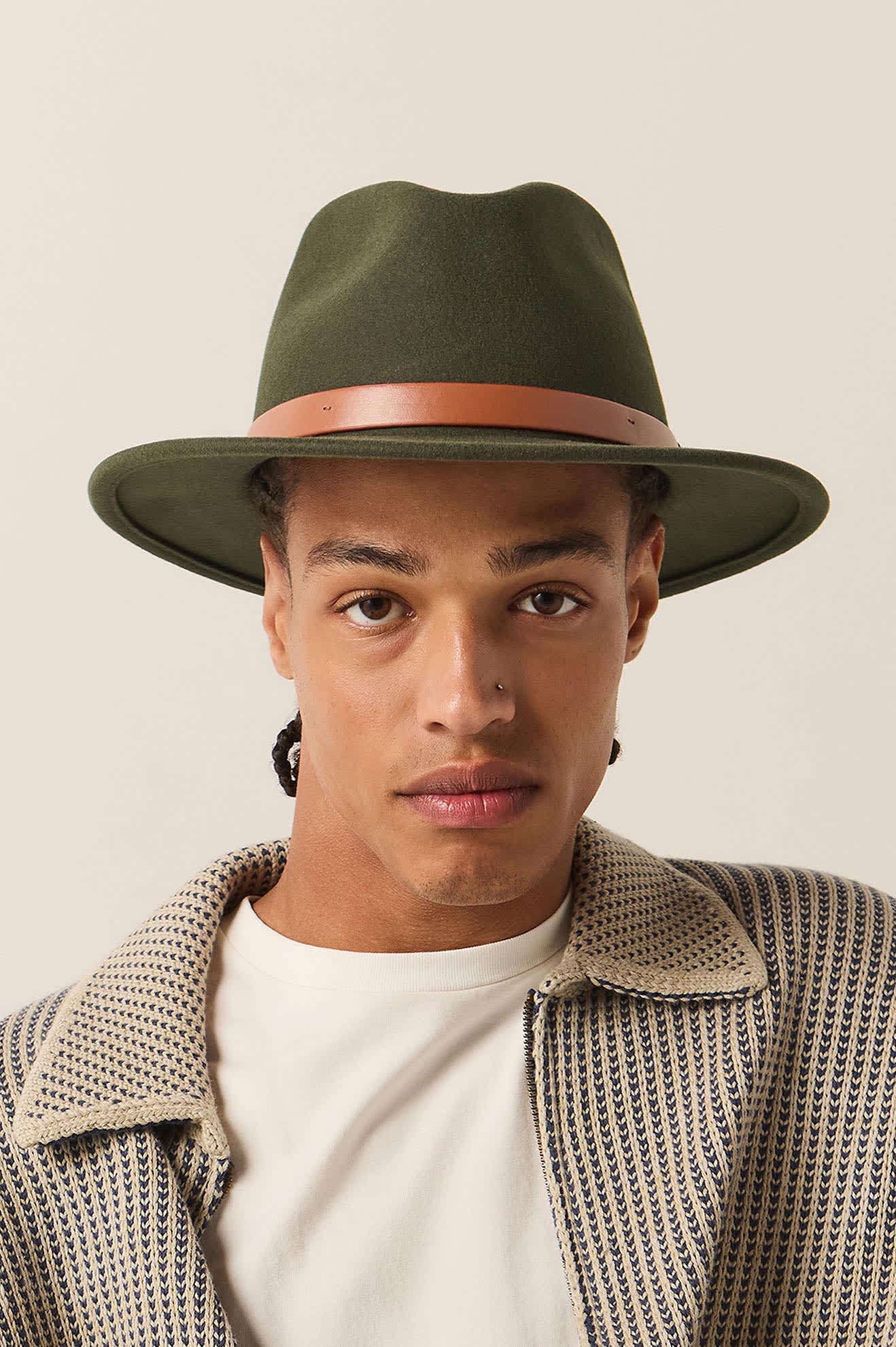 Unisex Messer Fedora in the color Ivy/Light Brown - Men's Front View