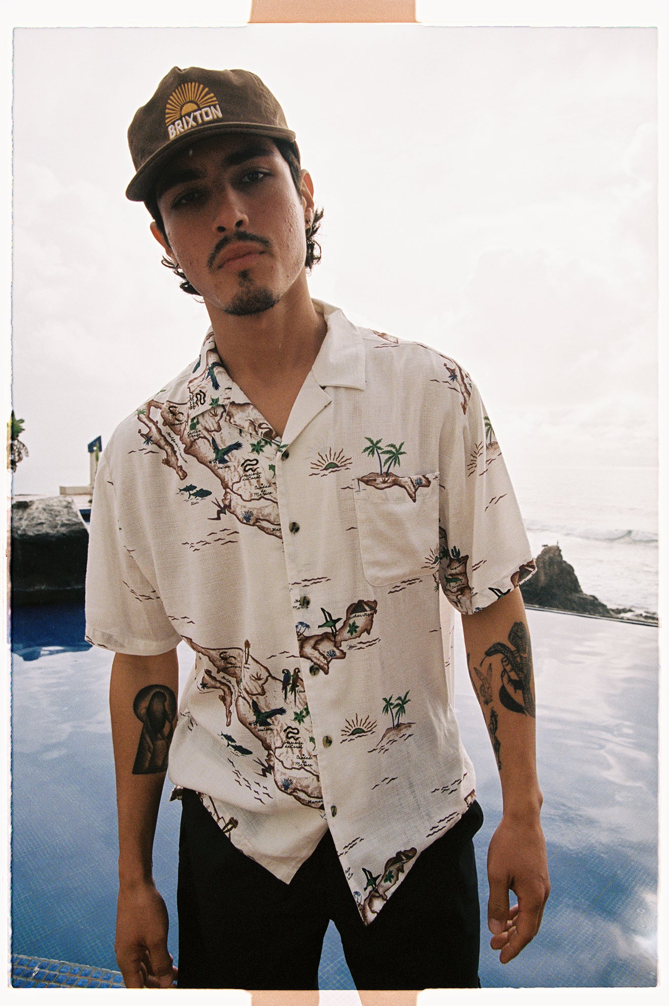 Men's Fit, Extra Shot | Bunker Slub S/S Camp Collar Woven Shirt - Off White/Map