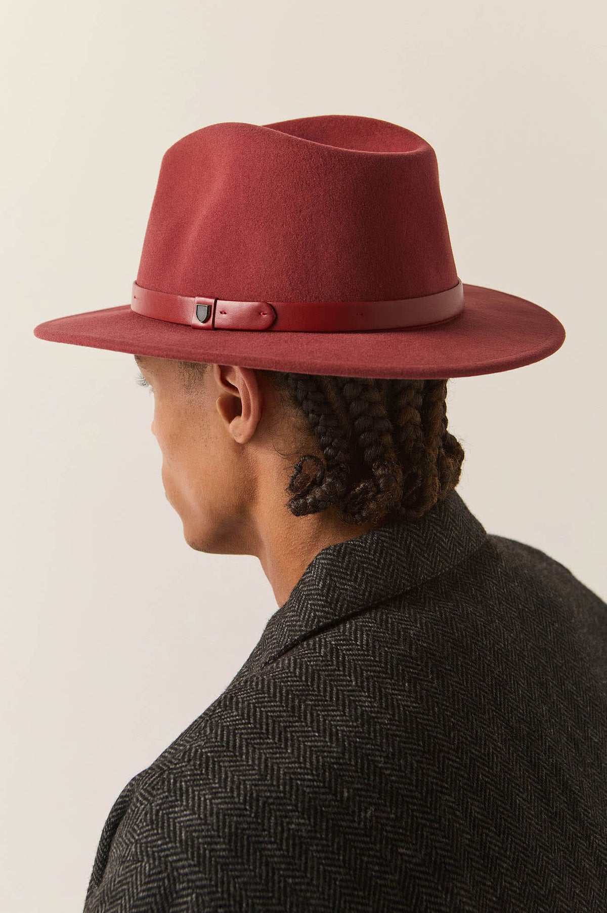 Unisex Messer Fedora in the color Dark Brick/Dark Brick - Men's Back View