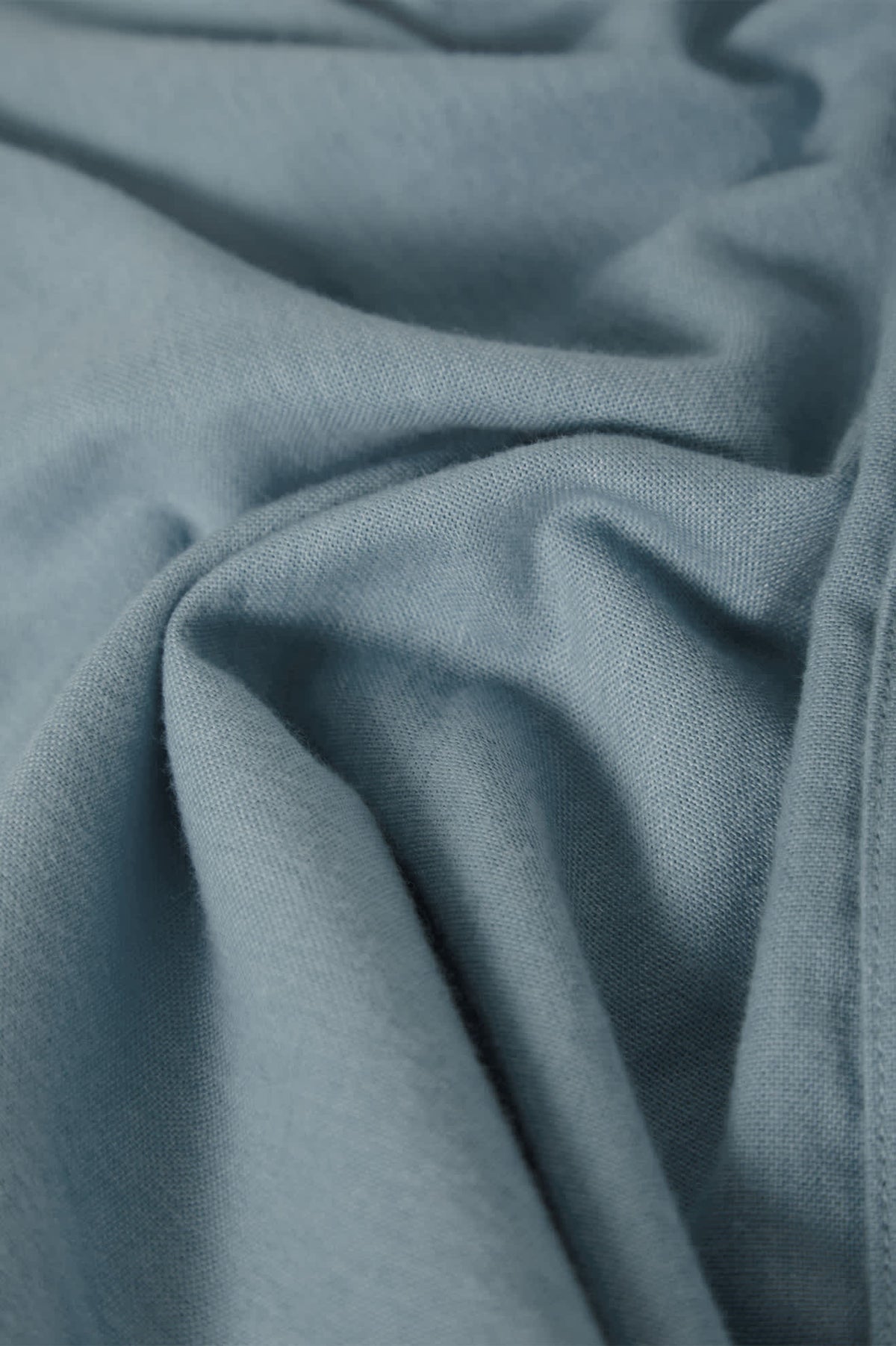 Men's Sanford Oxford Short Sleeve Shirt in the color Blue Aura - Additional Laydown image