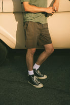 Men's Everyday Stretch Hybrid Short 5.5" in the color Washed Navy/Sunbaked Herringbone - Men's Lifestyle image