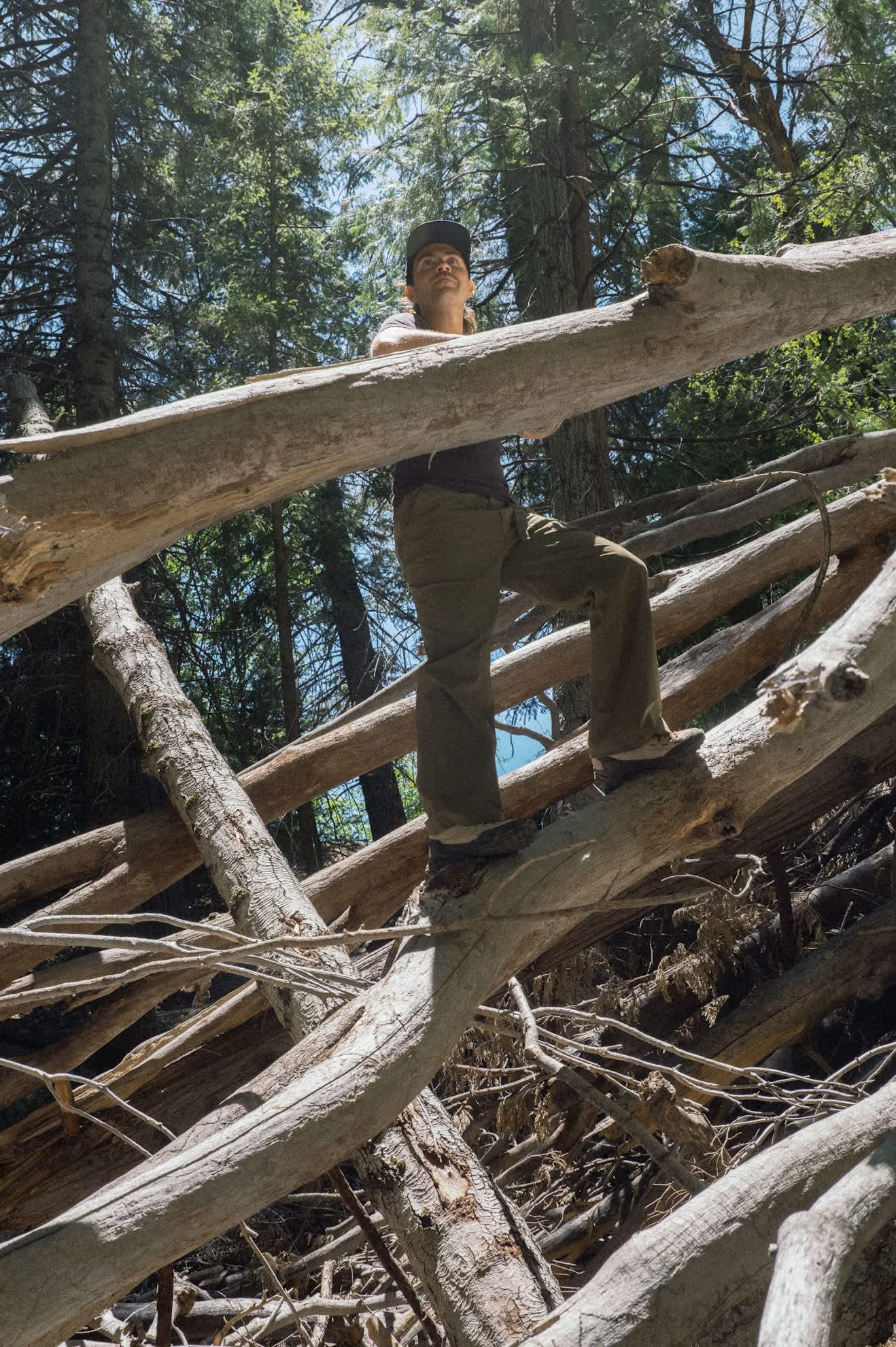Men's Journey Utility Pant in the color Dark Olive/Olive Surplus - Men's Lifestyle 3.0