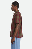 Men's Cru Linen Blend S/S Shirt in the color Olive Surplus/Port - Men's Side View