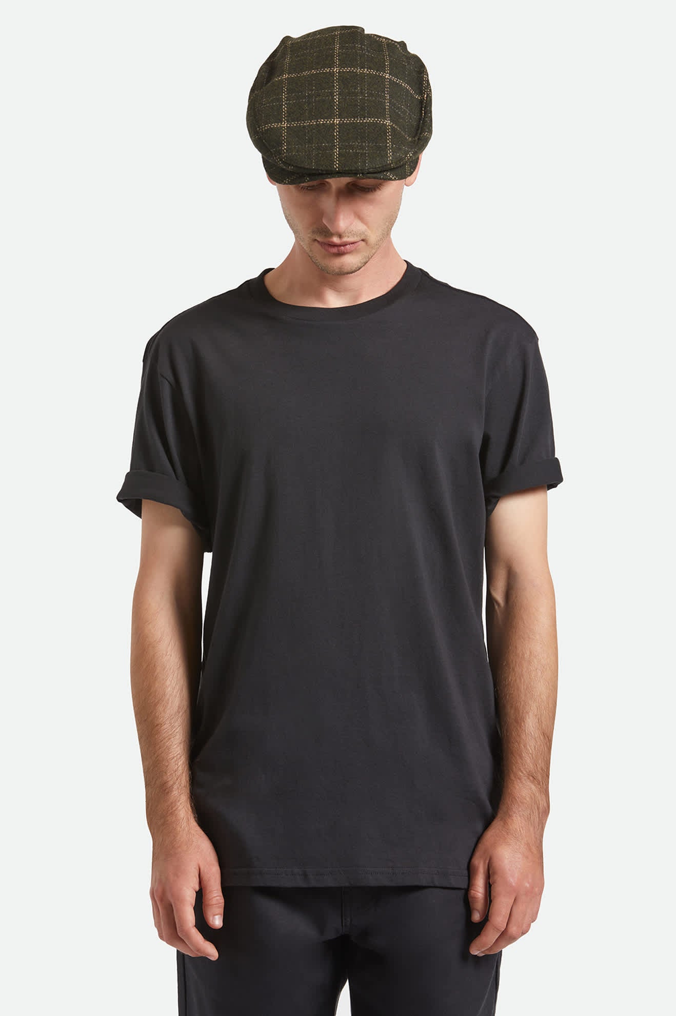 Unisex Barrel Flat Cap in the color Moss/Sand - Men's Front View